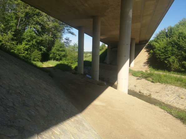 AT_POET_insideunderpassphoto_20220519083934196_1660301162